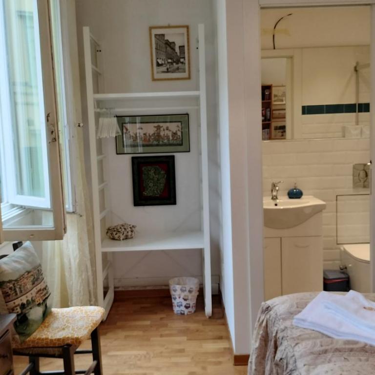 BB Tre Gigli Firenze stazione, via Palazzuolo 55 - Camera Matrimoniale con Bagno Privato - 5