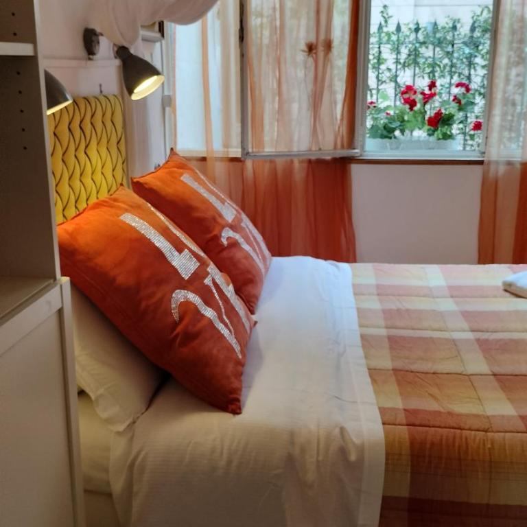 BB Tre Gigli Firenze stazione, via Palazzuolo 55 - Camera Matrimoniale con Bagno Privato Esterno - 1
