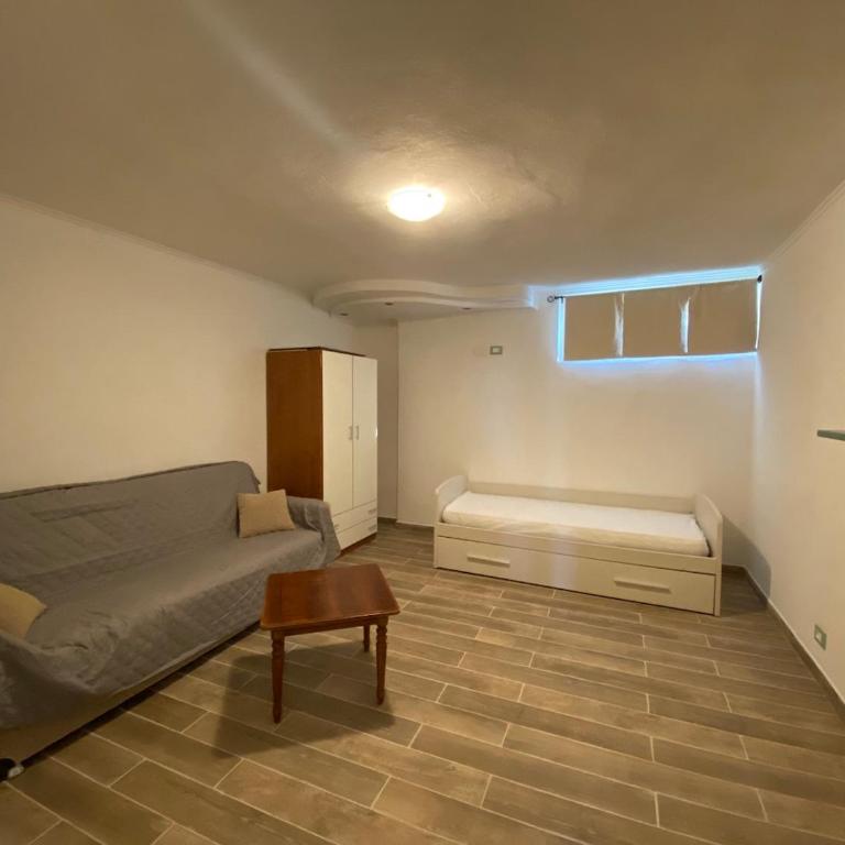PAGAPS - Appartamento con 2 Camere da Letto - 3