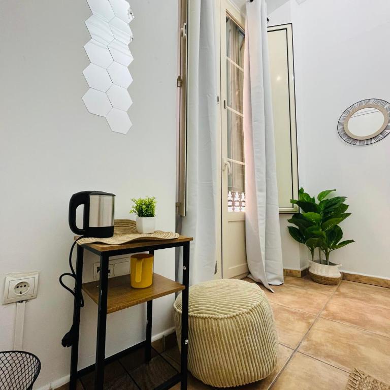 M-Rooms - Standard Single Room - 2