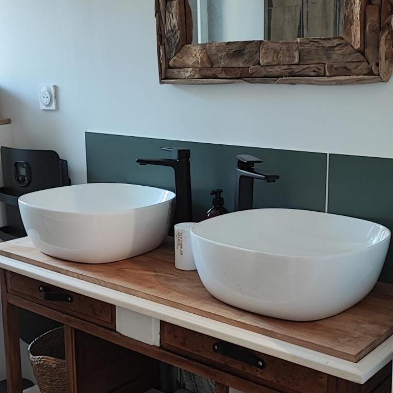 maison Loupaumaga 2 appartements - Seven-Bedroom House - 19