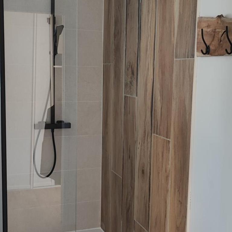 maison Loupaumaga 2 appartements - Seven-Bedroom House - 36