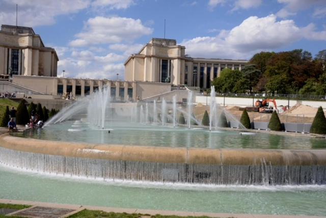 Eiffel Tower Oasis 30m from Eiffel Tower - Chambre Double avec Salle de Bains Privative - 30
