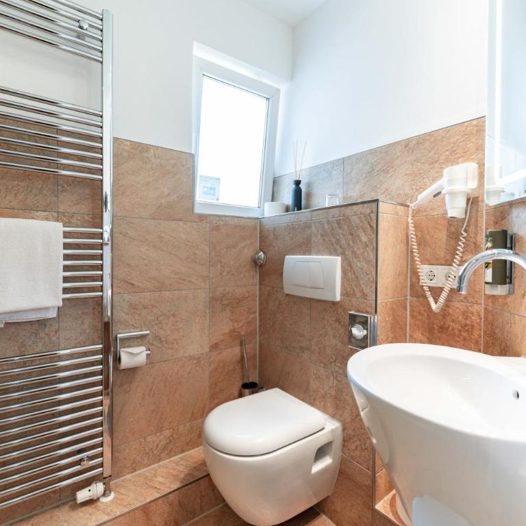 Boutique-Hotel Bayerischer Hof - Einzelzimmer SMALL - 4