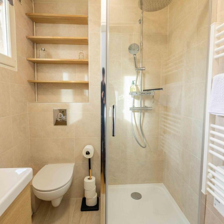Well located apartment in Paris - Chambre Double avec Lit d'Appoint - 5
