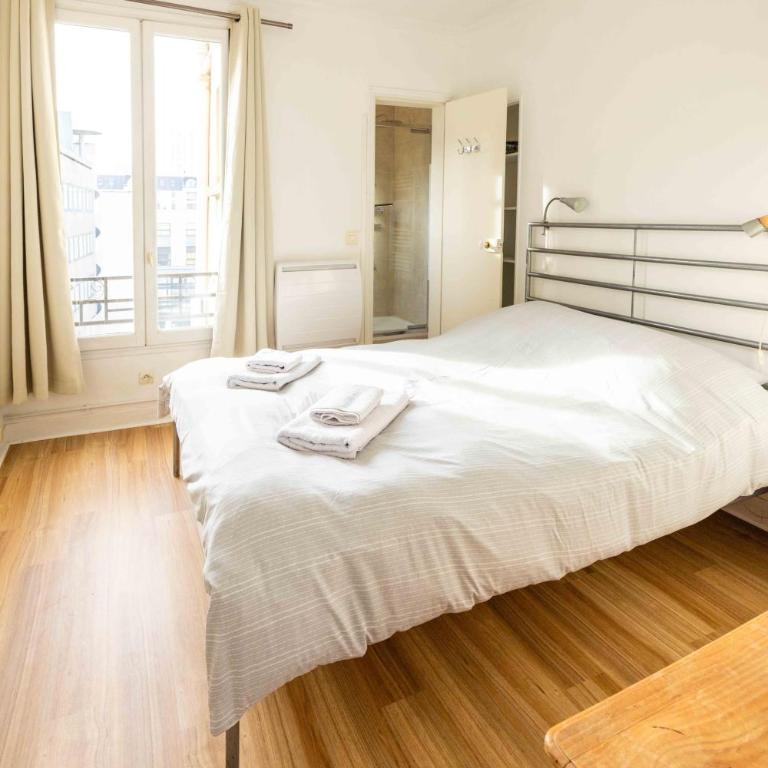 Well located apartment in Paris - Chambre Double avec Lit d'Appoint - 3