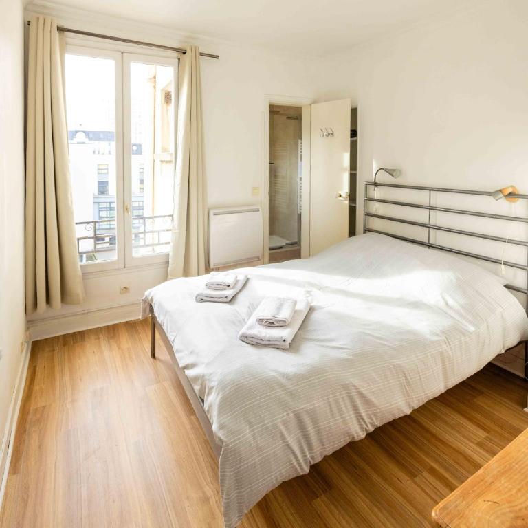 Well located apartment in Paris - Chambre Double avec Lit d'Appoint - 4