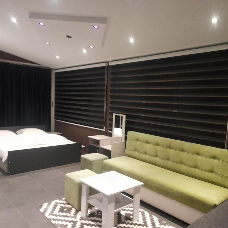 Apartment Lana - One Bedroom Apartment with Terrace - 1