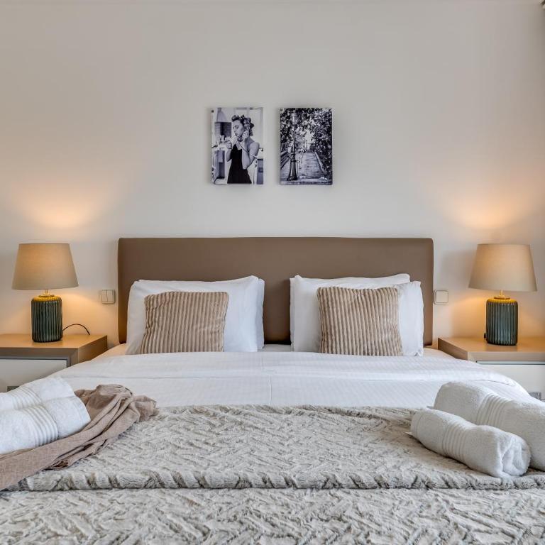 Newly Refurbished 2 BDRM Amazing Complex w Pools - Two-Bedroom Apartment - 24
