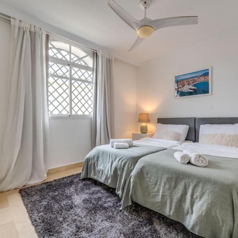 Newly Refurbished 2 BDRM Amazing Complex w Pools - Two-Bedroom Apartment - 31