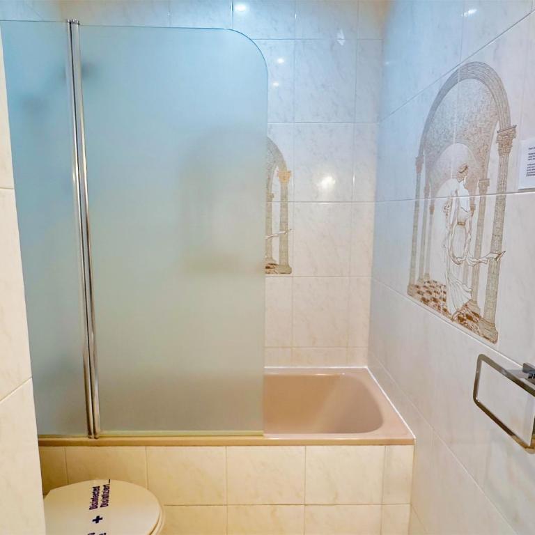 Skol 339 - 2-Bedroom Apartment in Edificio Skol Marbella - Two-Bedroom Apartment - 18