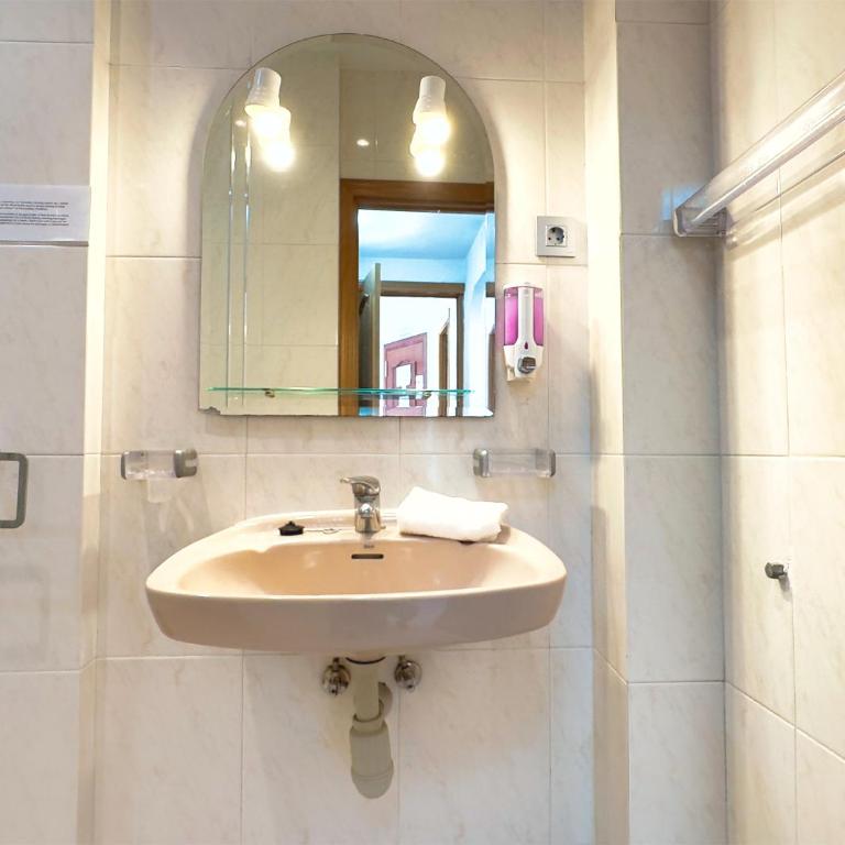 Skol 339 - 2-Bedroom Apartment in Edificio Skol Marbella - Two-Bedroom Apartment - 22