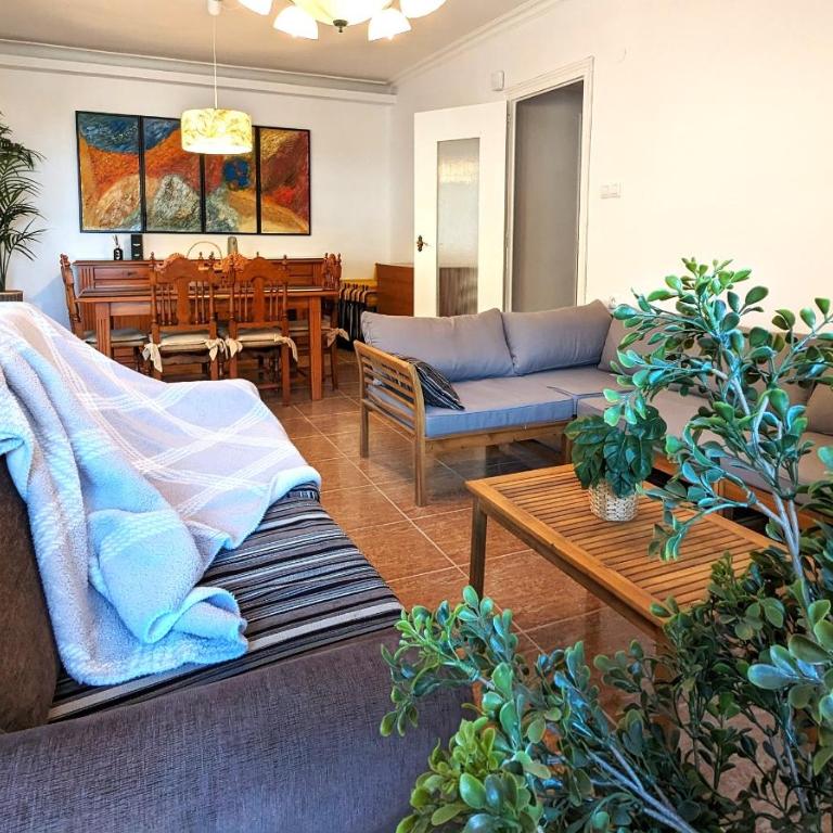 Terraza con vistas al mar Parking privado 120 mts, junto a la playa - Three-Bedroom Apartment - 33