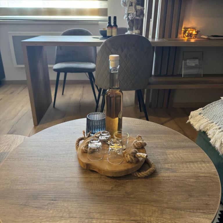 Aspen Apart12 - One-Bedroom Apartment - 6