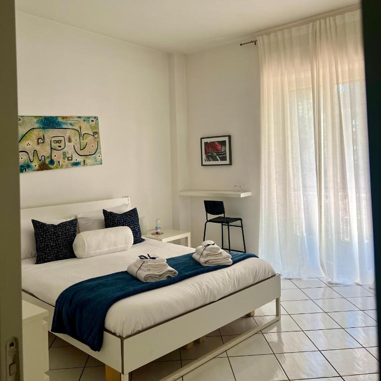 Suite 84 Holiday Home a pochi minuti dalla stazione - Camera Matrimoniale - 10