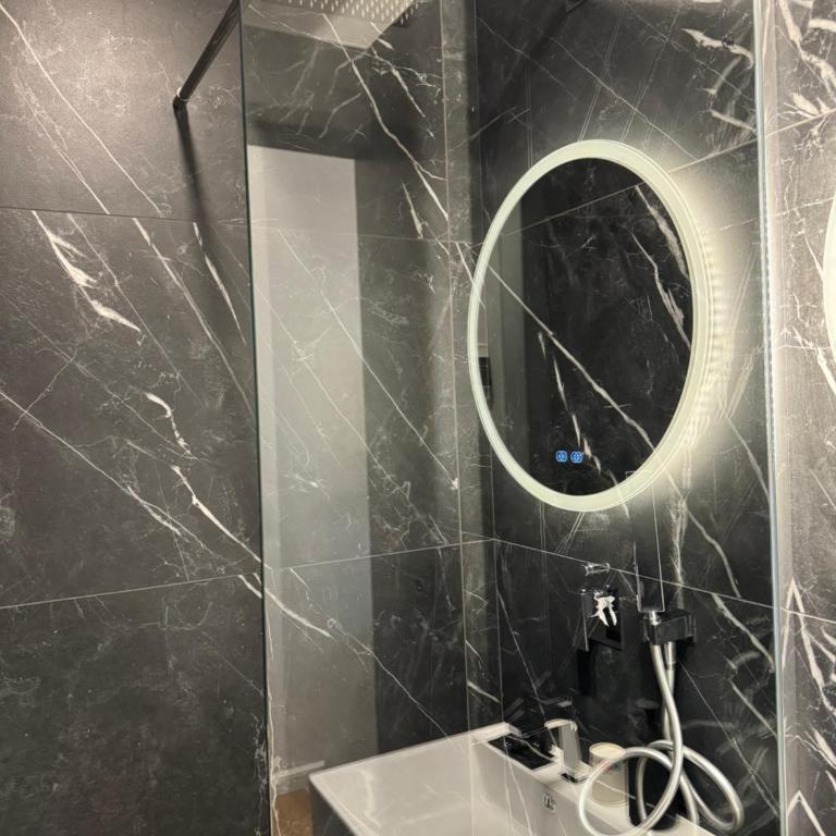 Materdei Emerald Rooms - Camera Matrimoniale con Bagno Privato - 10