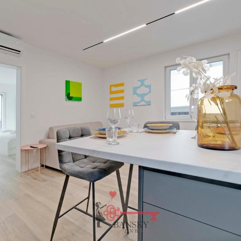 Home Sofia Room 2 - Modern Station -By EasyLife Swiss - Appartamento con 1 Camera da Letto - 2