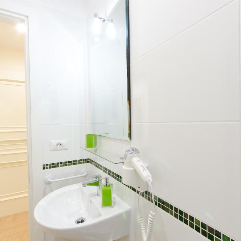 Gemme Di Roma Accomodation - Camera Standard Matrimoniale/Doppia con Letti Singoli - 8