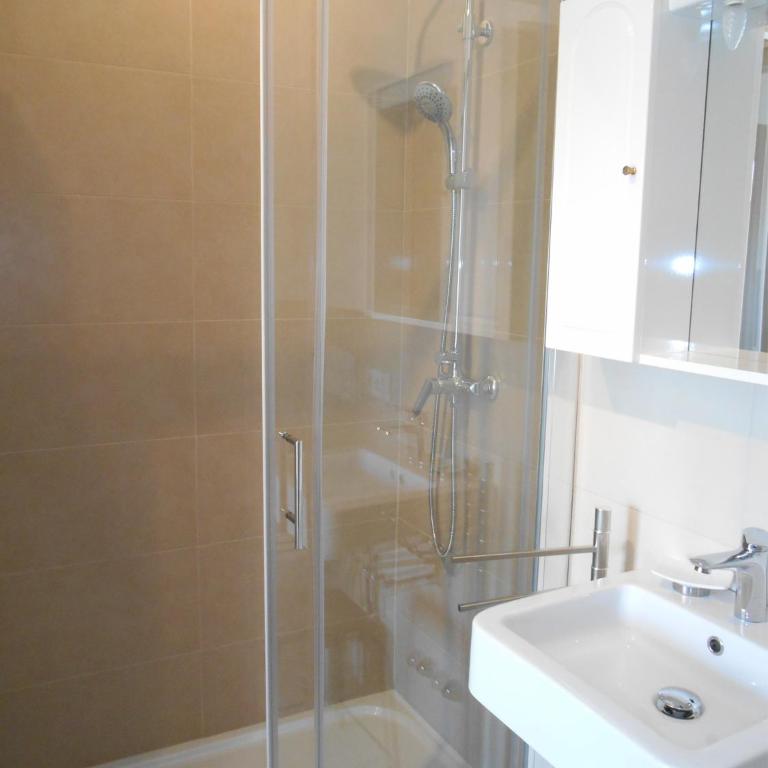PeschieraHome Apartments - Appartamento con 2 Camere da Letto - 11
