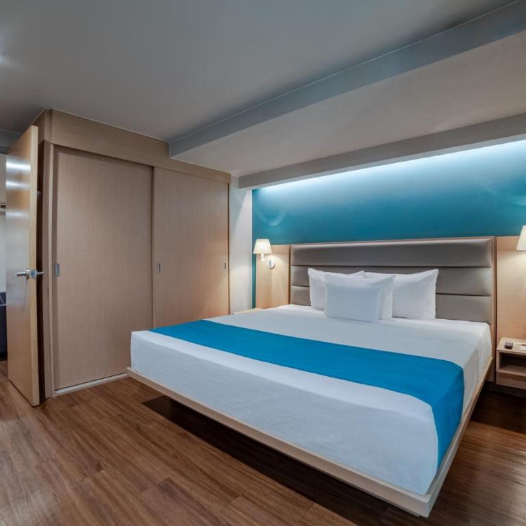 City Express Suites by Marriott Ciudad de México Anzures - Penthouse Suite with Sofa Bed and Balcony - 7