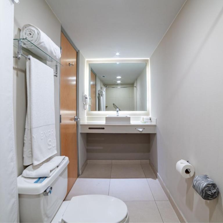 City Express Suites by Marriott Ciudad de México Anzures - Suite de 1 dormitorio con sofá cama - Cama extragrande - 6