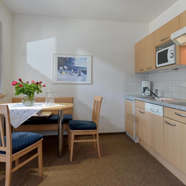 Hotel Garni Jennewein - Apartment mit 2 Schlafzimmern und Balkon - 12