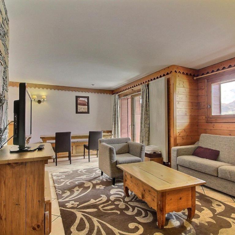 Duplex 3 chambres avec piscine, parking, ski aux pieds à Aime 2000 - FR-1-455-243 - Appartement - 1