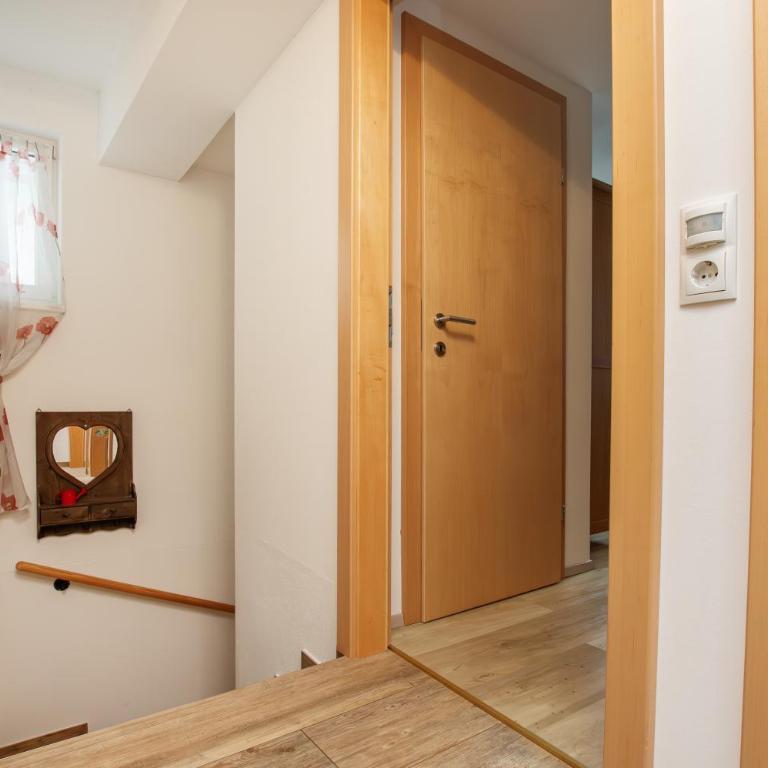 Ferienwohnung Nagelschmied - Apartment mit 3 Schlafzimmern und Terrasse - 24