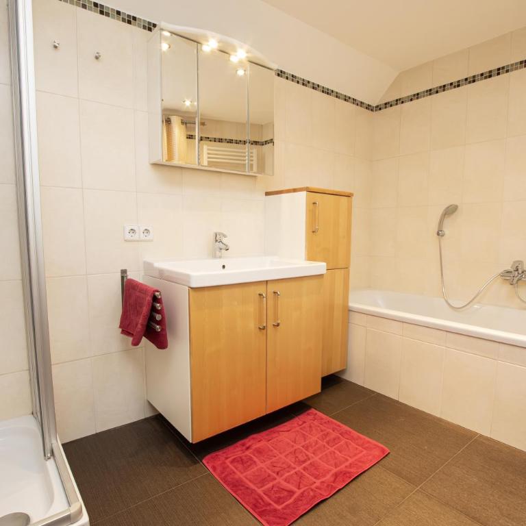 Ferienwohnung Nagelschmied - Apartment mit 3 Schlafzimmern und Terrasse - 33