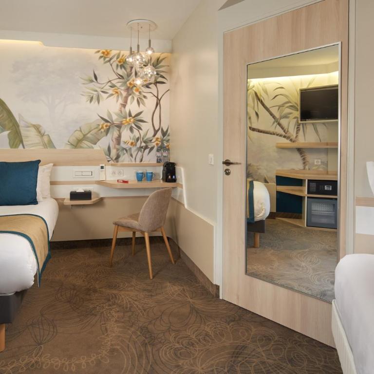 Hotel Apolonia Paris Montmartre; Sure Hotel Collection by Best Western - Chambre Familiale - 5