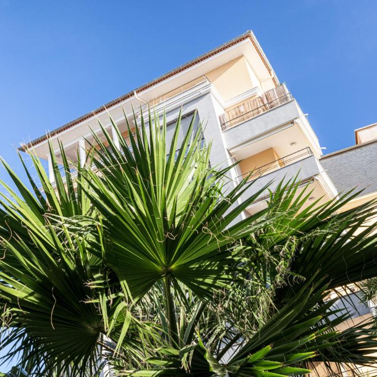 Chez Lili Studio Centre Terrasse Clim 50m plage - Estudio - 34