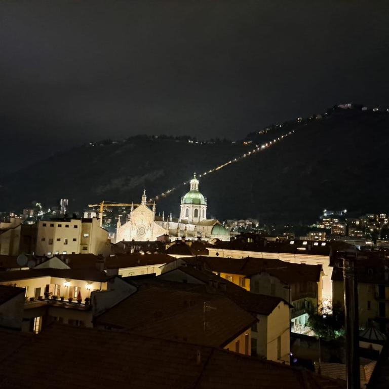Bonanomi Como by Quokka 360 - Rooftop Terrace with Duomo View - Studio with Balcony - 14