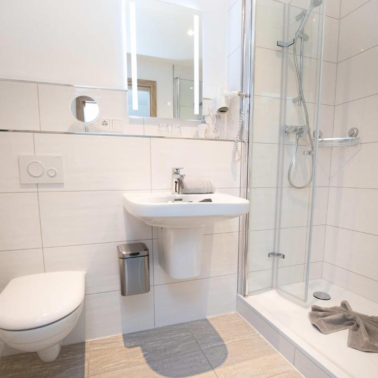 Hotel Amadeus - inclusive Skipass und vieles mehr - Deluxe Doppelzimmer mit Balkon - 5