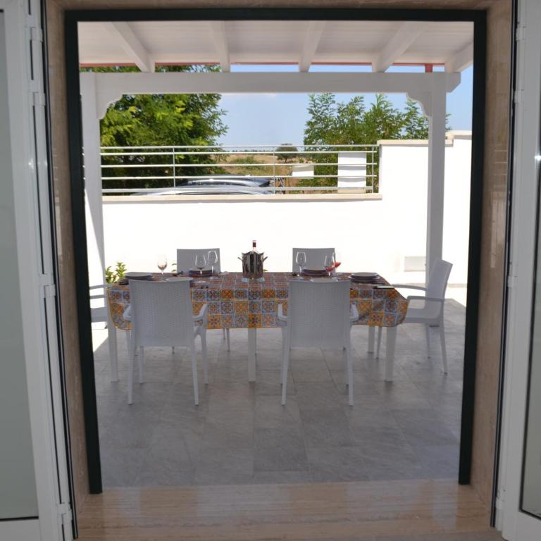 L' Isola di Bacco - Three-Bedroom House - 21