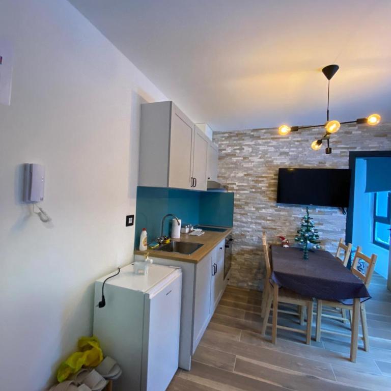 SKYLUX apartments 7 - One-Bedroom Apartment - 14