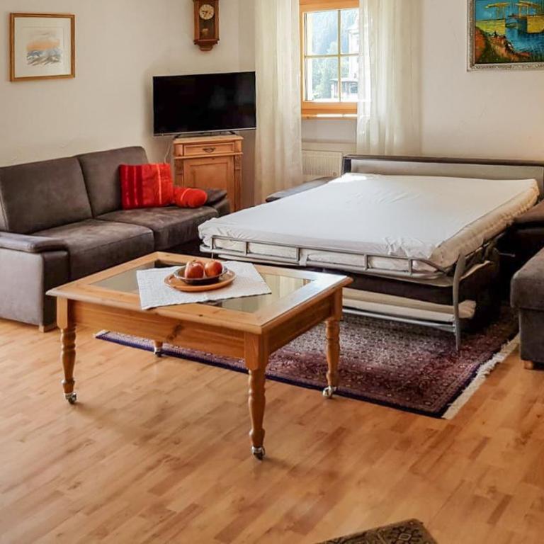 9404 Renovierte Maisonettewohnung im modernen Landhausstil und Balkon mit tollem Ausblick - Apartment mit Balkon - 4