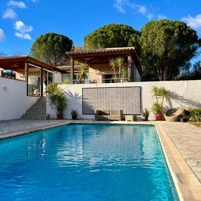 Au Bonheur Dezange - Chambre Familiale - Vue sur Jardin - 1
