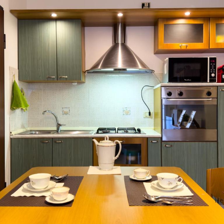 Balcony and garage - Beaches 5min away - Smart TV - Apartamento de 1 dormitorio - 3