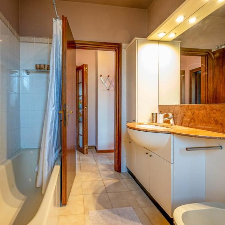 VILLA IRIS Three Bedroom Private Garden Bike&Boat&Scooter Lake Como - Villa con 3 Camere da Letto - 36