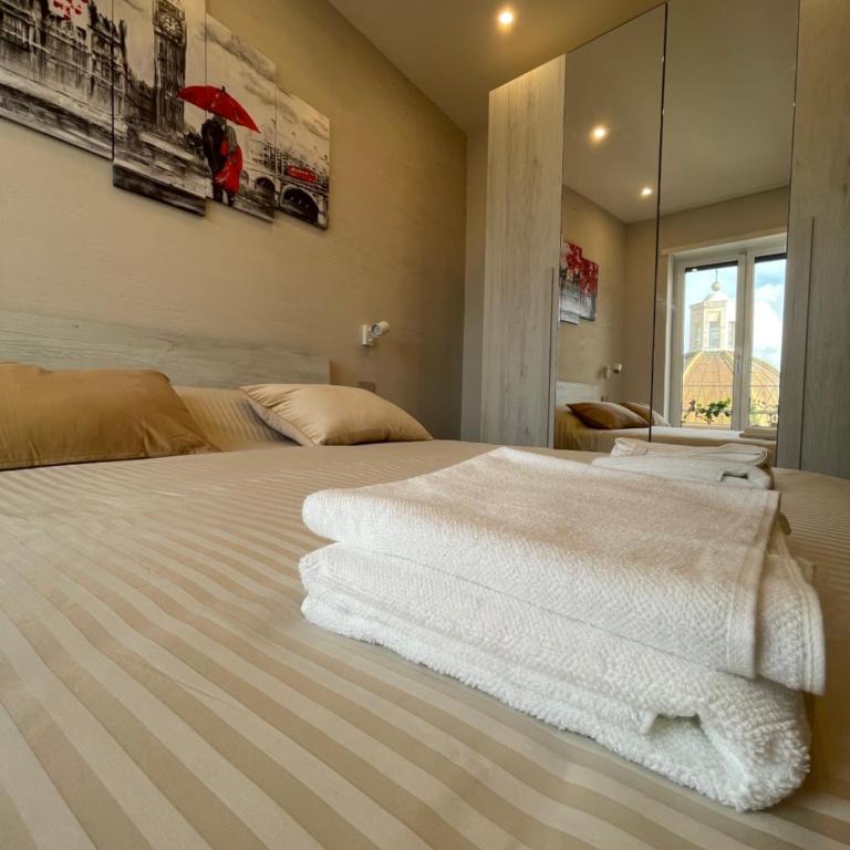 Ro&Ro Napoli luxury rooms - Camera Matrimoniale Deluxe con Balcone e Vista Mare - 26