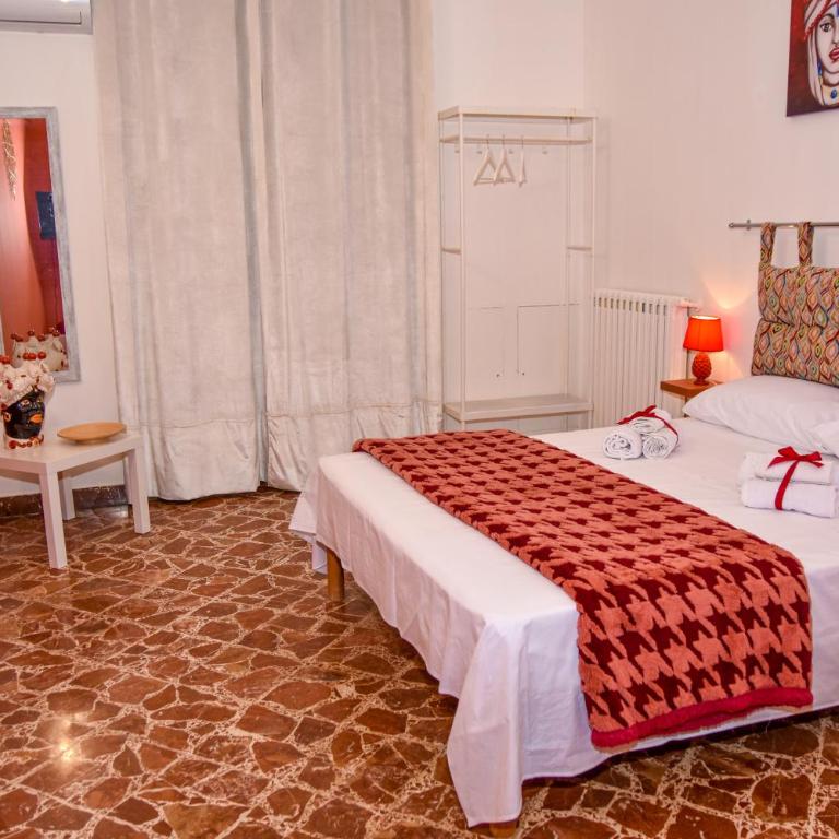 Alba e i Mori - Double Room with Shared Bathroom - 15