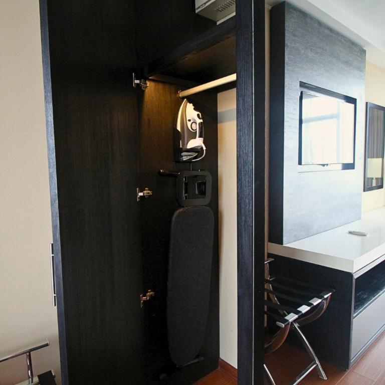 Hilton Garden Inn Lima Surco - Junior King Suite with Seating Area - 7