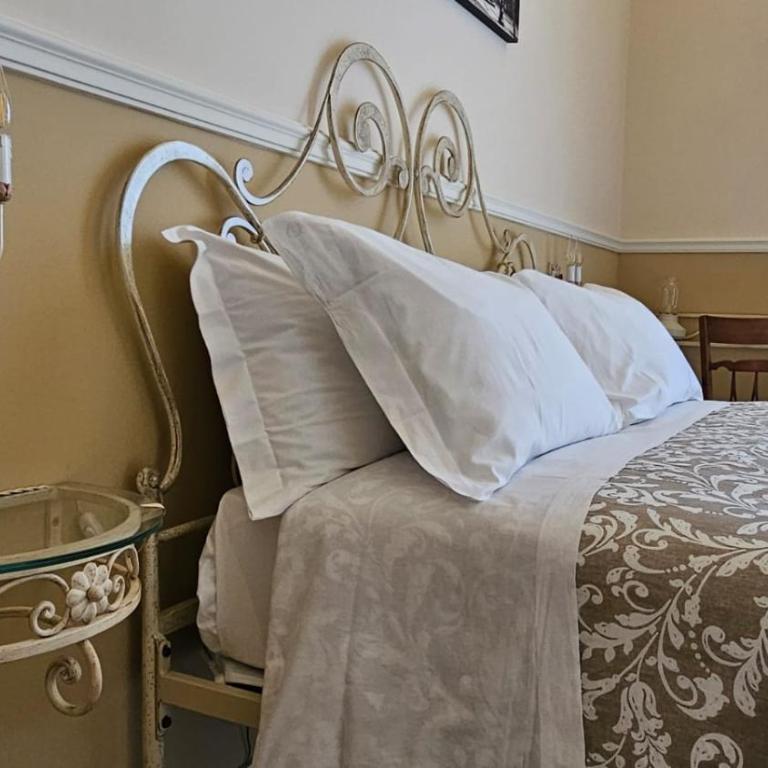 Bellini Inn Deluxe - Deluxe Double Room with Balcony - 11