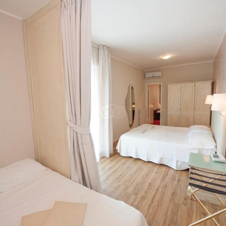 Hotel Sarti - Comfort Family Room - No Sea View - 4