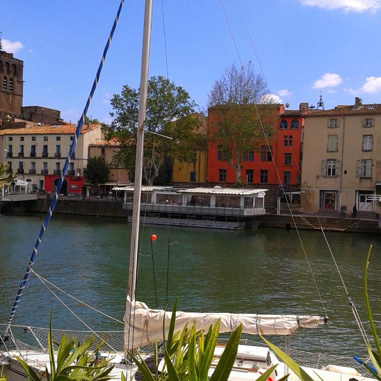 3 bedroom modern apartment in historic building overlooking river herault - Appartement 3 Chambres - 3