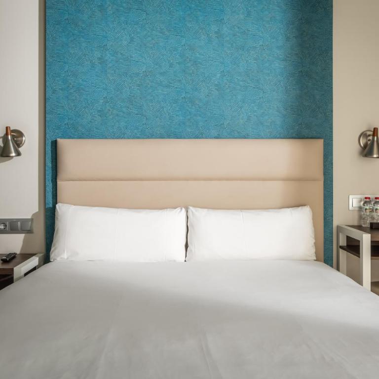 Arya Stadium Hotel - Exterior Double Room - 5