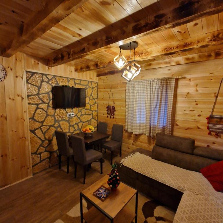 Cozy Home Small bear - Two-Bedroom House - 2