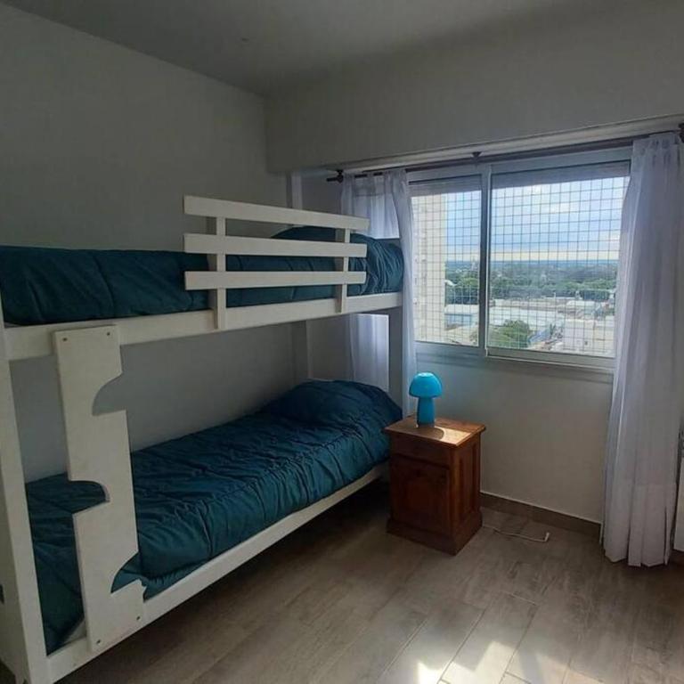 Depto. 3 ambientes, ideal familias, muy luminoso. - Apartamento de 2 dormitorios - 16