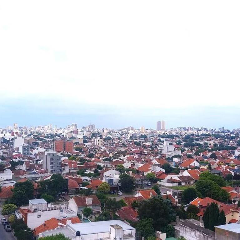 Depto. 3 ambientes, ideal familias, muy luminoso. - Apartamento de 2 dormitorios - 20