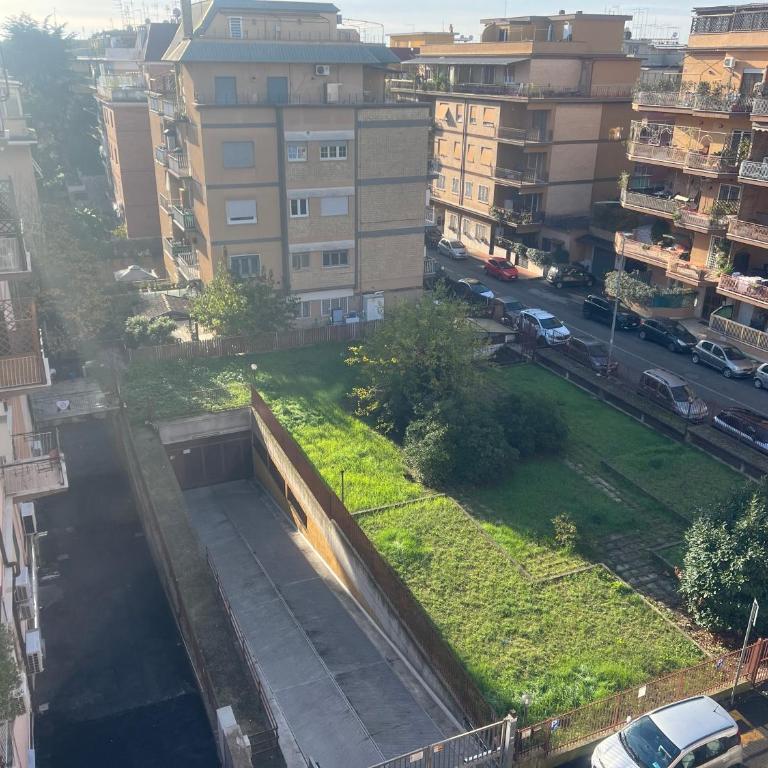 Angela attico a pochi minuti dal Gemelli e Stazione FL3 direzione San Pietro - Roma centro - Appartement avec Terrasse - 40